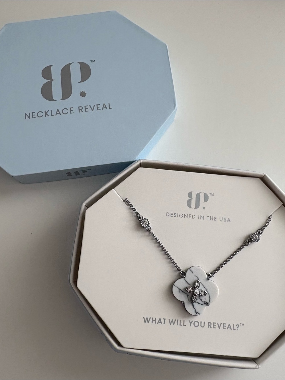 Bomb Party The Lorelei Necklace NK17300 Howlite Magnesite Hematite Plating